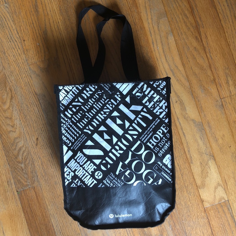 Small Black and White lululemon bag!
